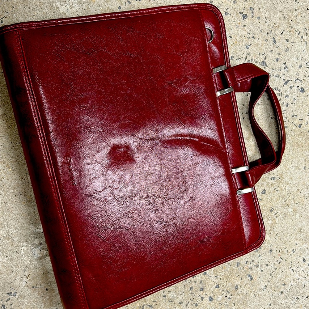 Laptop/Briefcase bag. Never been used. Great condition.